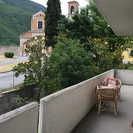 Appartamento Leopardi Con 2 Camere Da Letto Piobbico